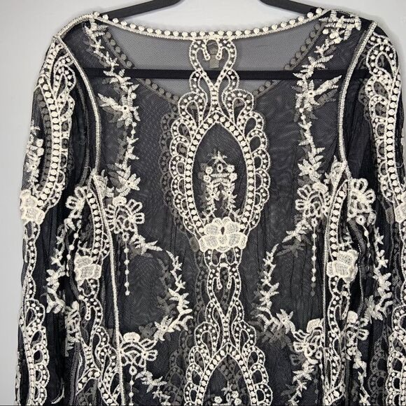 Long Sleeve Lace Blouse Top - Picture 7 of 9